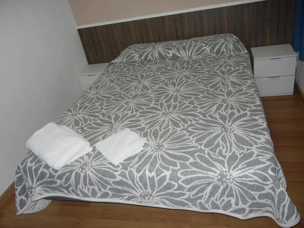 Hostal Oklahoma Reus Exterior foto