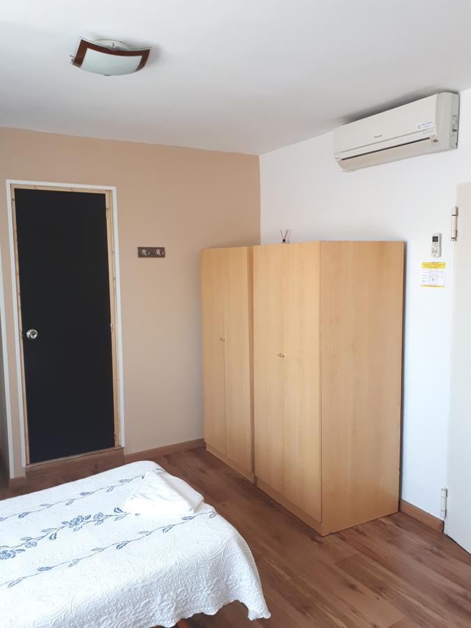 Hostal Oklahoma Reus Exterior foto