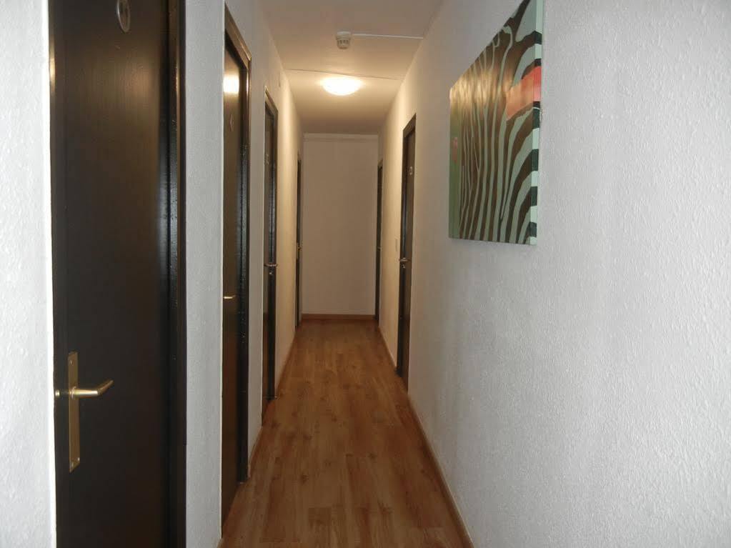 Hostal Oklahoma Reus Exterior foto